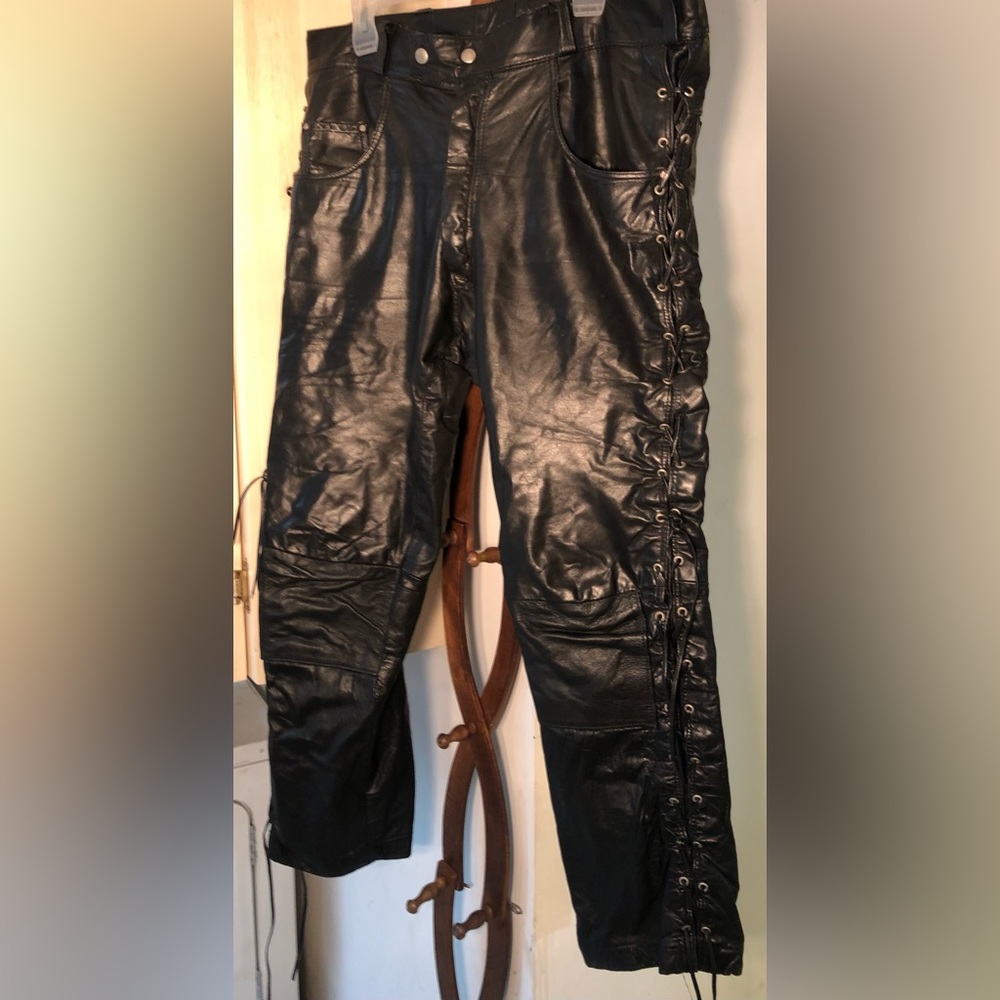 Gorgeous eyelets and sidelaces unisex leather pants - Picture 2 of 6